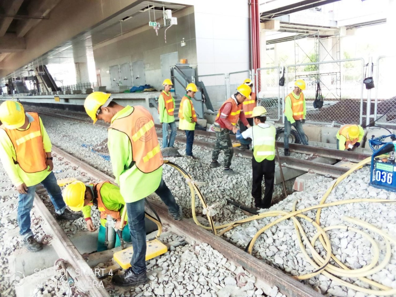 งานรถไฟฟ้าสายสีแดง